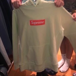 supreme hoodie
